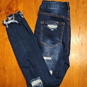 NWOT Rue 21 Distressed Blue Jeans. Juniors size 2.